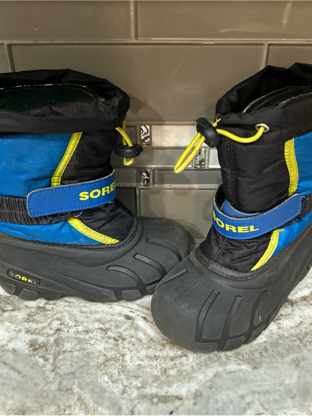 SOREL Flurry Unisex Kids  Size 10 Snow Boots Black & Blue Waterproof Insulated.